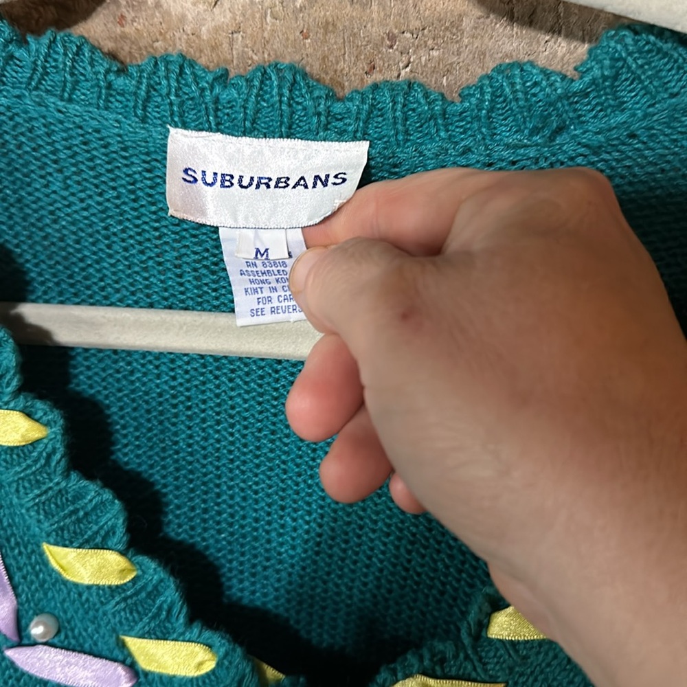 Vintage Sweater!! - Picture 3 of 6